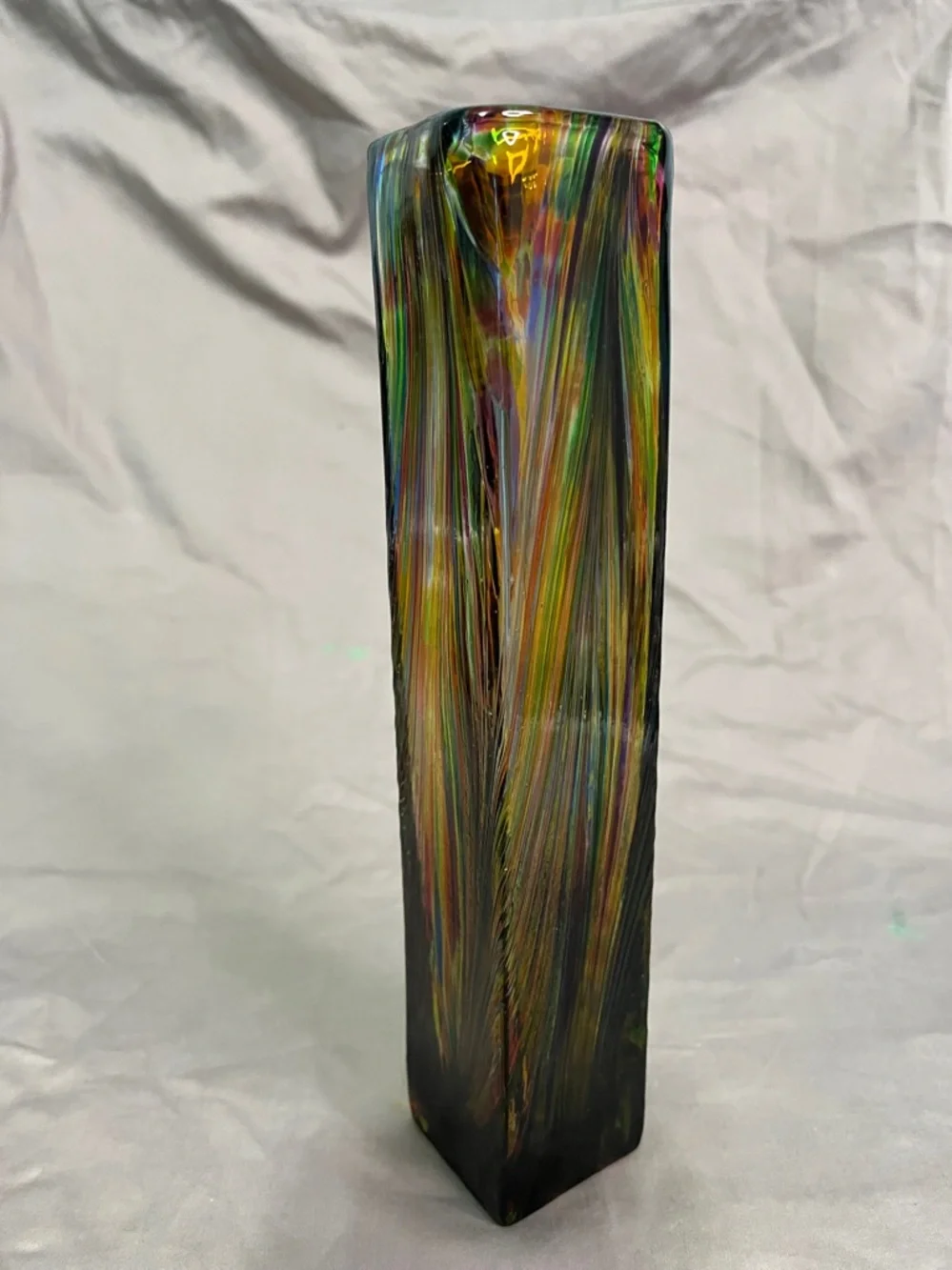 Colorful art glass vase, in the style of hand-blown "peacock" glass. - Picture 4 of 8